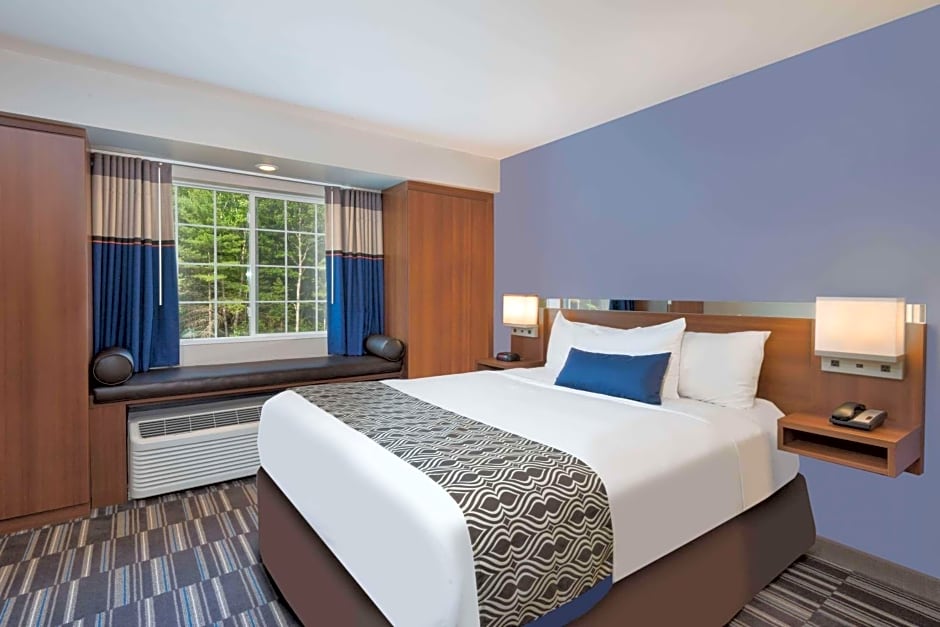 Microtel Inn & Suites by Wyndham Windham