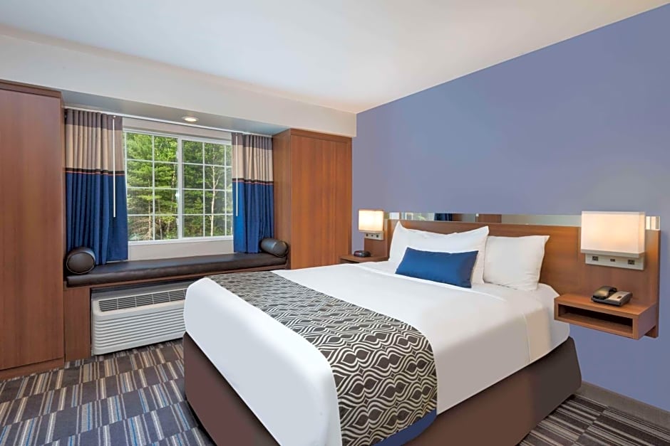 Microtel Inn & Suites Windham