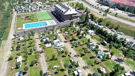 Sabiñanigo Camp & Hotel