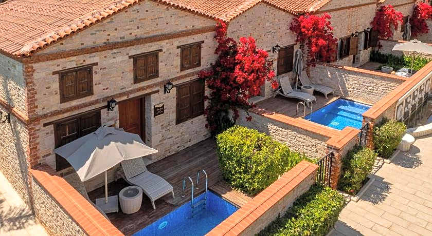 DoubleTree By Hilton Kusadasi