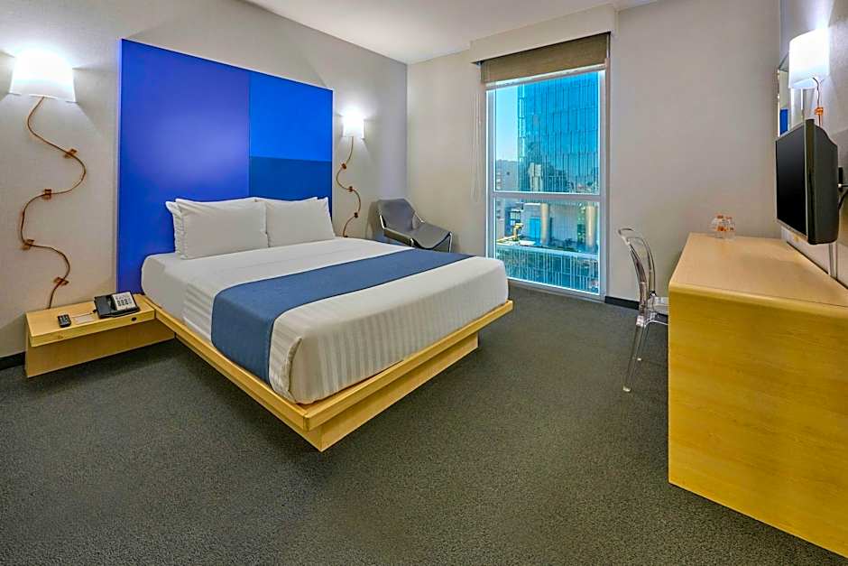Photo 1 of 11 of Junior 1 Queen Bed with Sofabed Suite