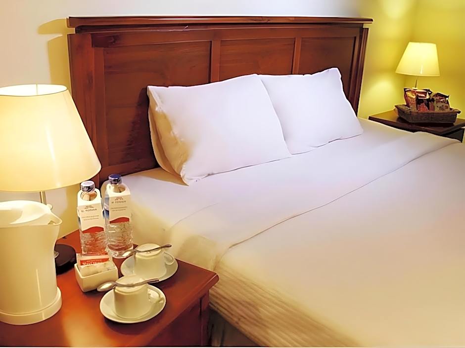 Bj Perdana Hotel