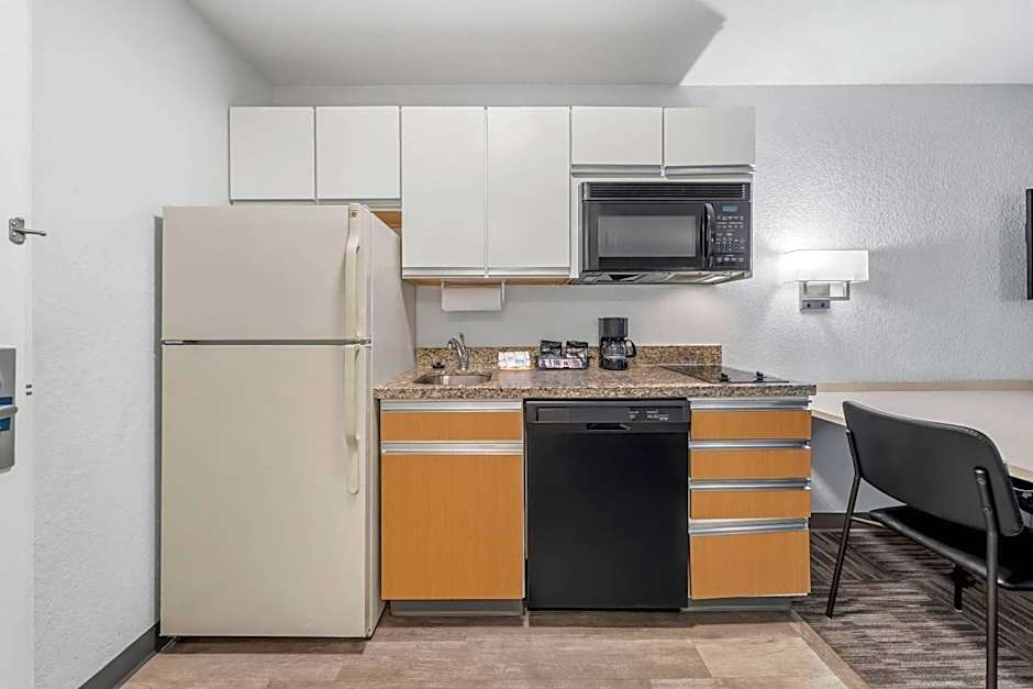 MainStay Suites Orlando Altamonte Springs