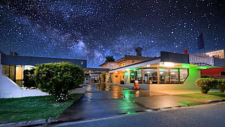 Biloela Centre Motel & Grevillea Steakhouse & Bar