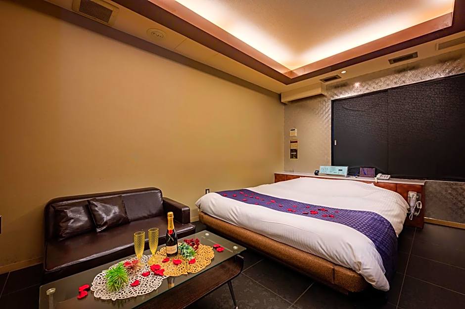 HOTEL MOBILIA (Adult Only)