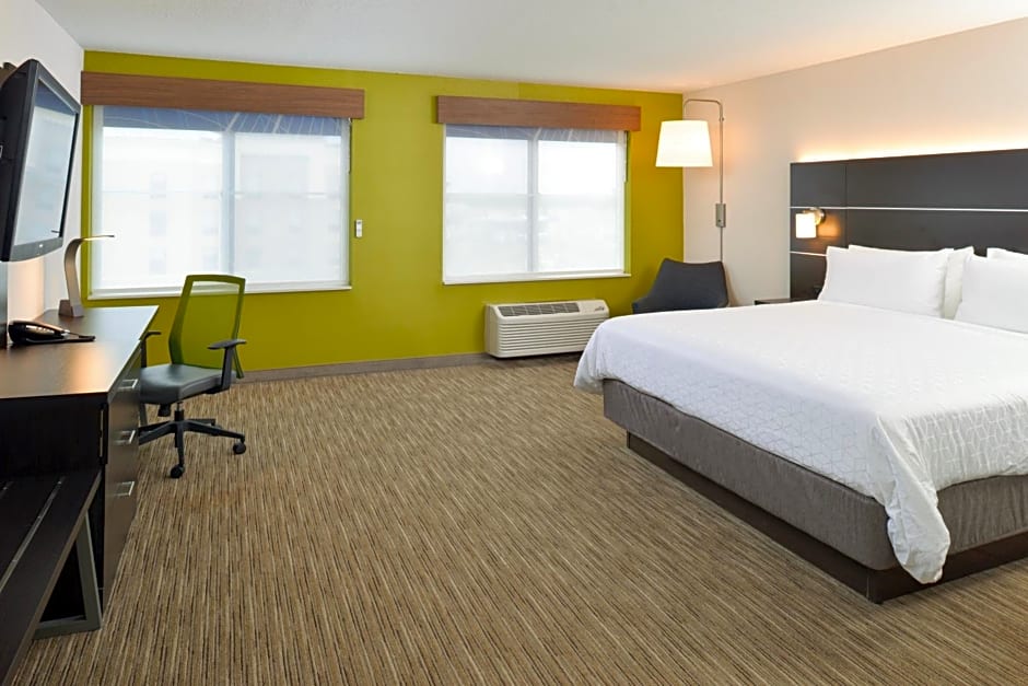 Holiday Inn Express Wixom