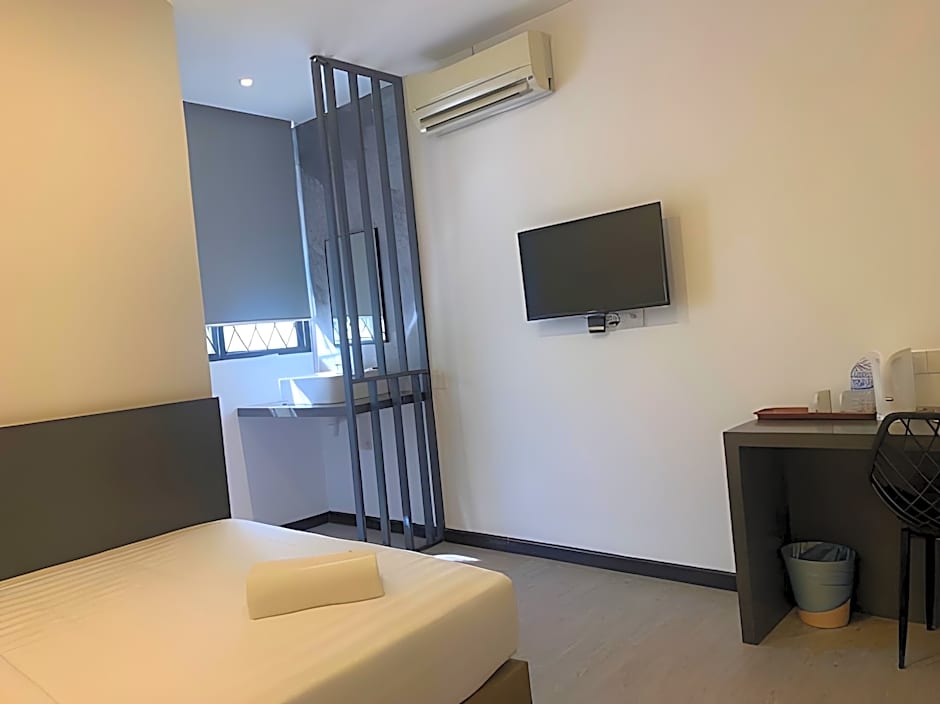 THE DAILY HOTEL