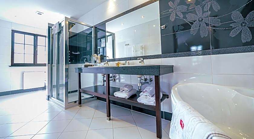 Hotel Krysztal Conference & Spa