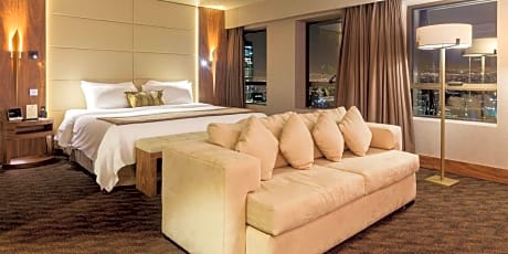 Deluxe King Doble Room