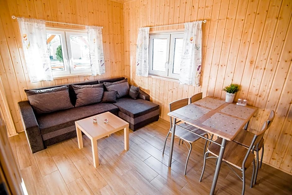 Ustecka Osada - Ustka (Przewłoka)