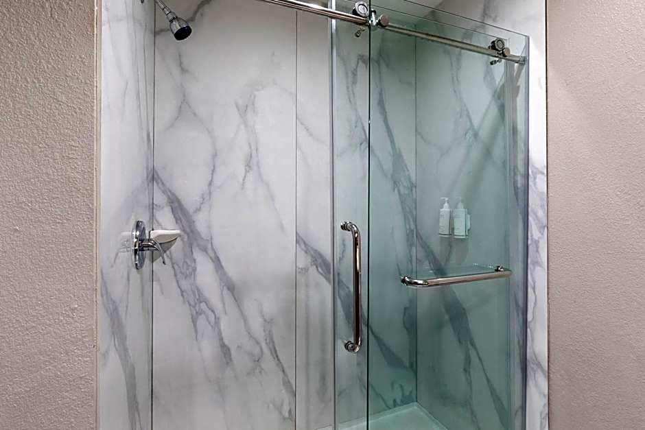 Days Inn by Wyndham Lincoln