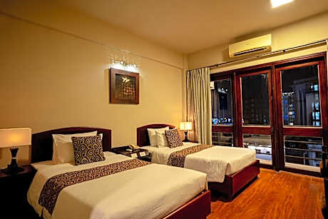 Deluxe Double or Twin Room with City View