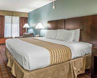 1 King Bed Non-Smoking