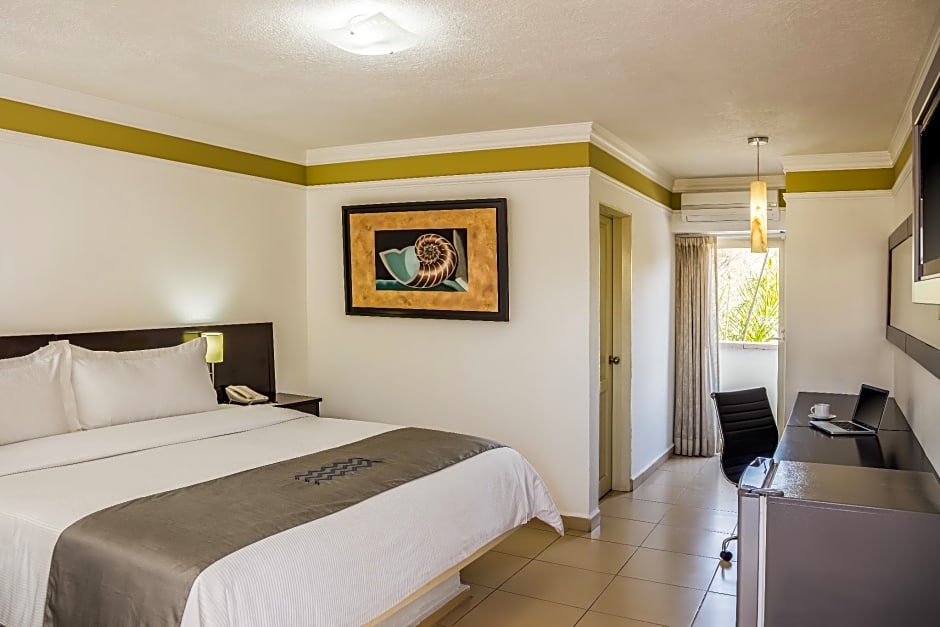 Gamma Leon Universidad De Fiesta Inn