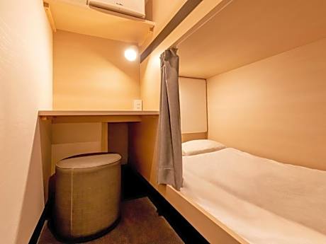 Cabin B (for 1 person only, Mixed Gender Floor, Shared Shower/Toilet)