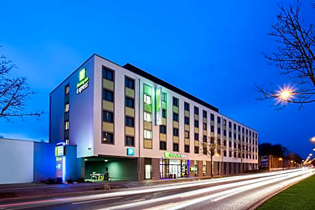 Holiday Inn Express Augsburg By IHG