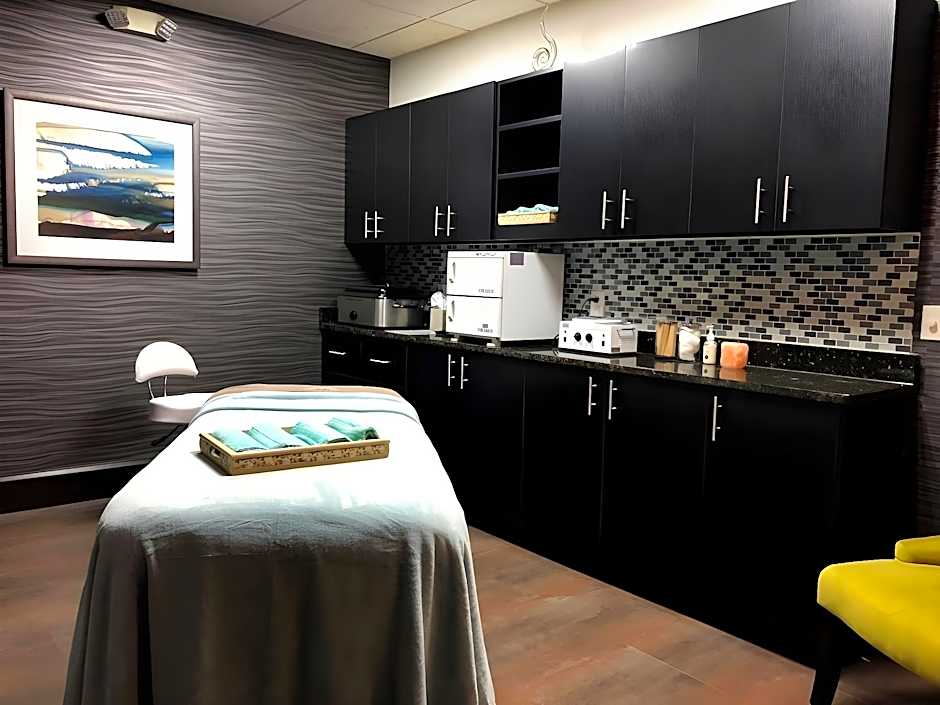 Lux Hotel & Spa