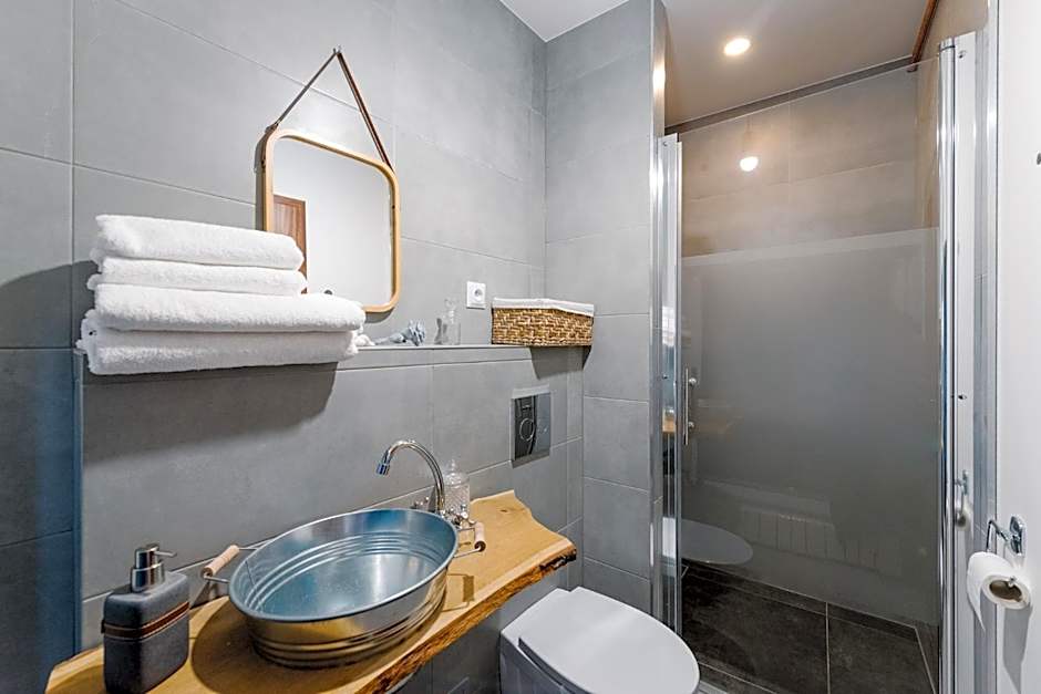 Petra Inn Apartments in historical palace Bratislava