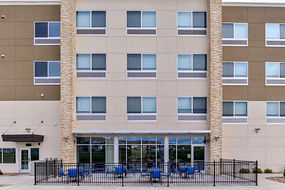Holiday Inn Express & Suites Kansas City - Lees Summit By IHG