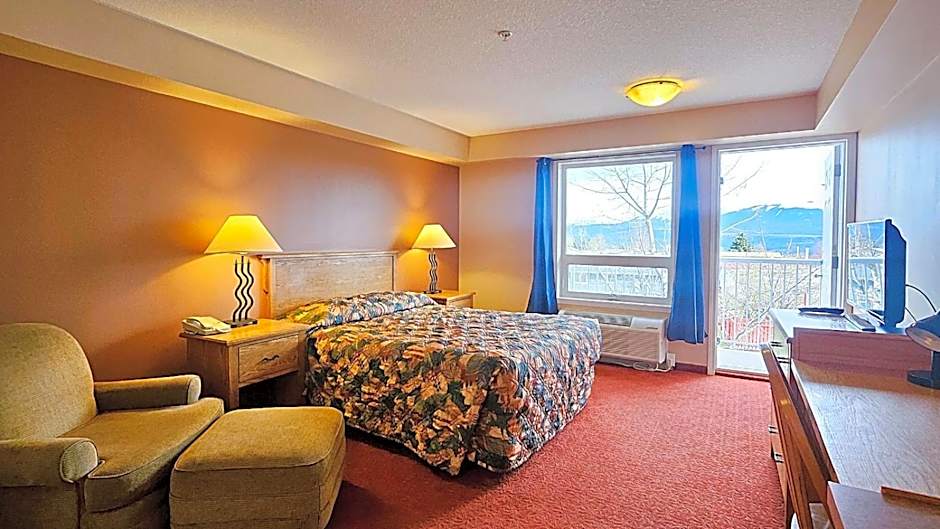 Misty Mountain Inn & Suites