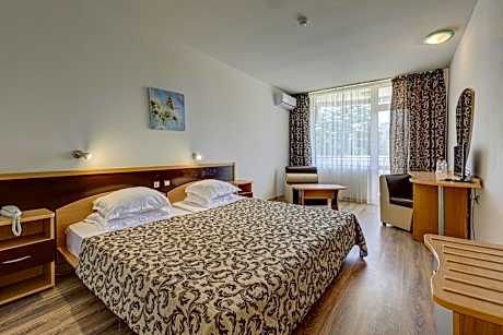 Double Room with Extra Bed (2 Adults + 1 Child)