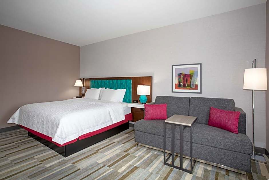 Hampton Inn By Hilton & Suites Watsonville, CA