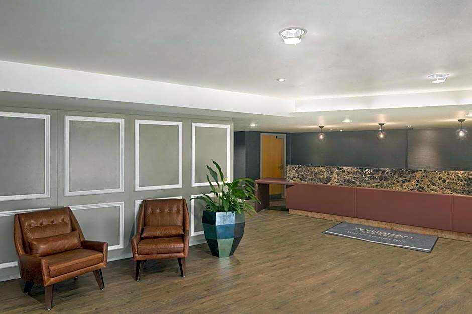 Ramada Hotel & Suites by Wyndham Coventry