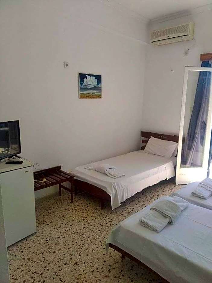 Ammoudia Rooms
