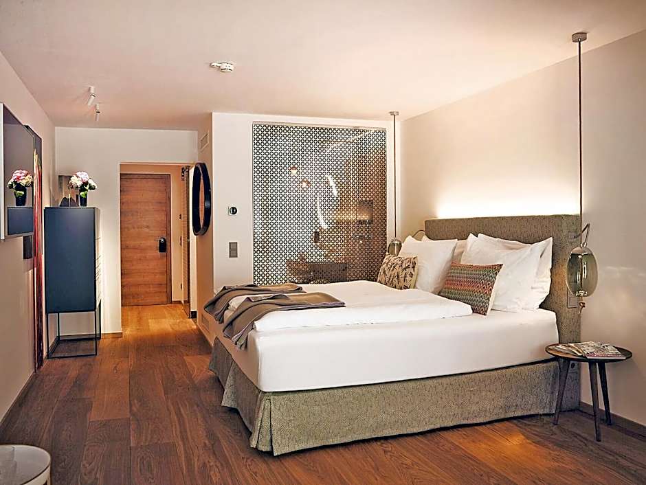 TAUROA Seehotel Grundlsee