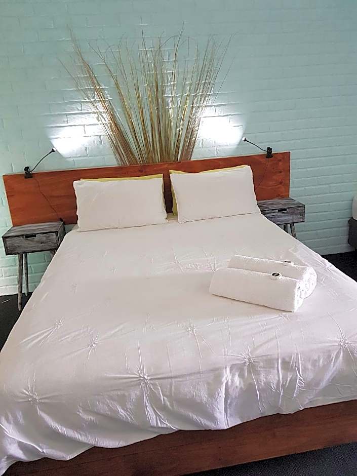 Lancelin Sands Hotel