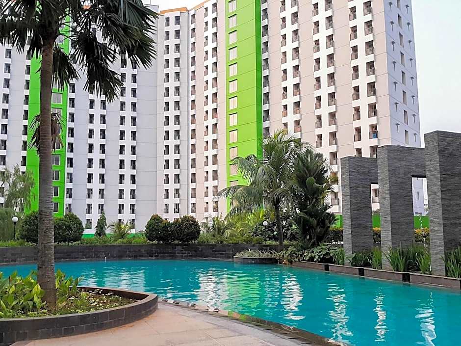 RedLiving Apartemen Green Lake View Ciputat - Juragan Rooms Tower B with Fast Wifi