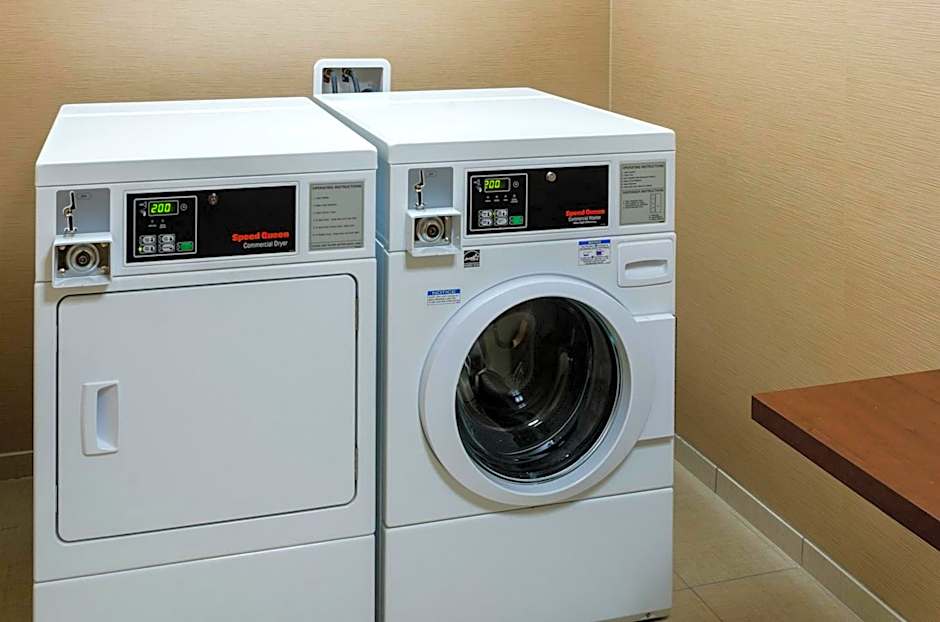 Comfort Inn & Suites West - Medical Center