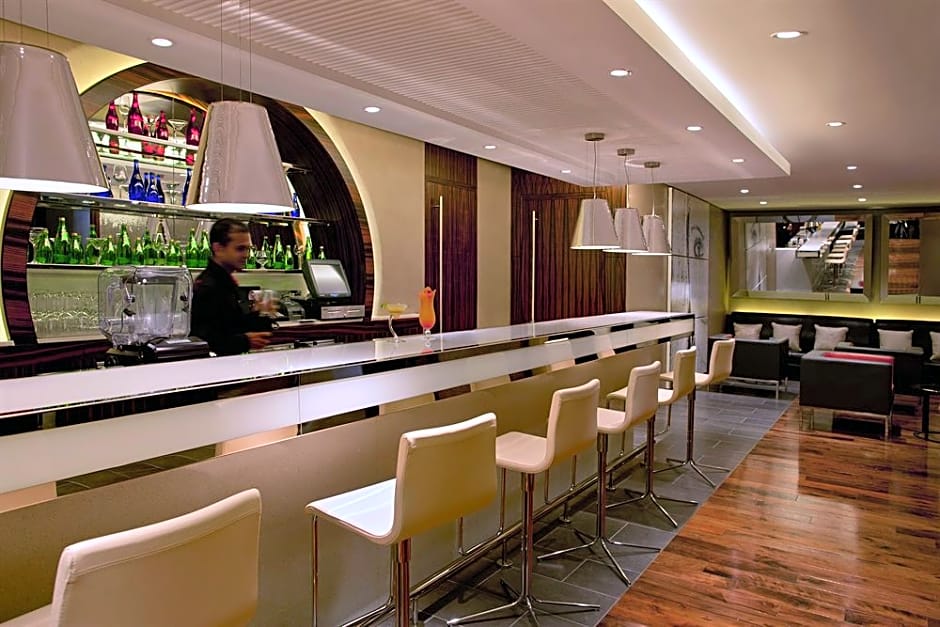 Centro Al Manhal by Rotana