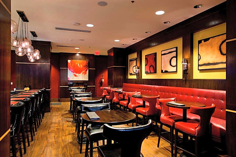 Ambassador Hotel Wichita, Autograph Collection by Marriott
