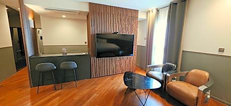 Family Twin Suite