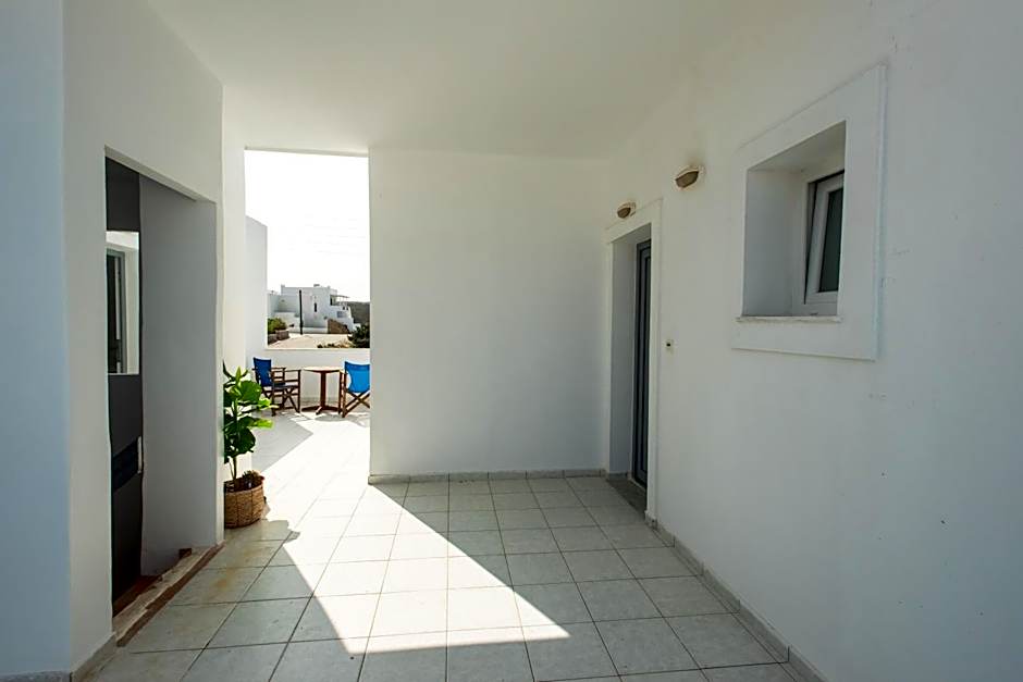 V-rooms in Milos Cyclades