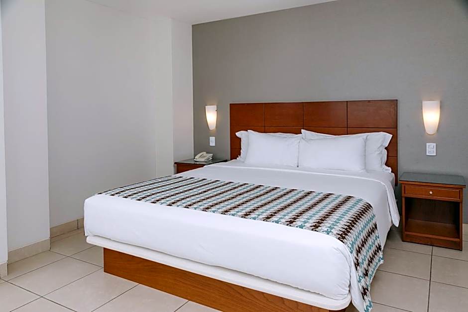 Wyndham Costa del Sol Pucallpa