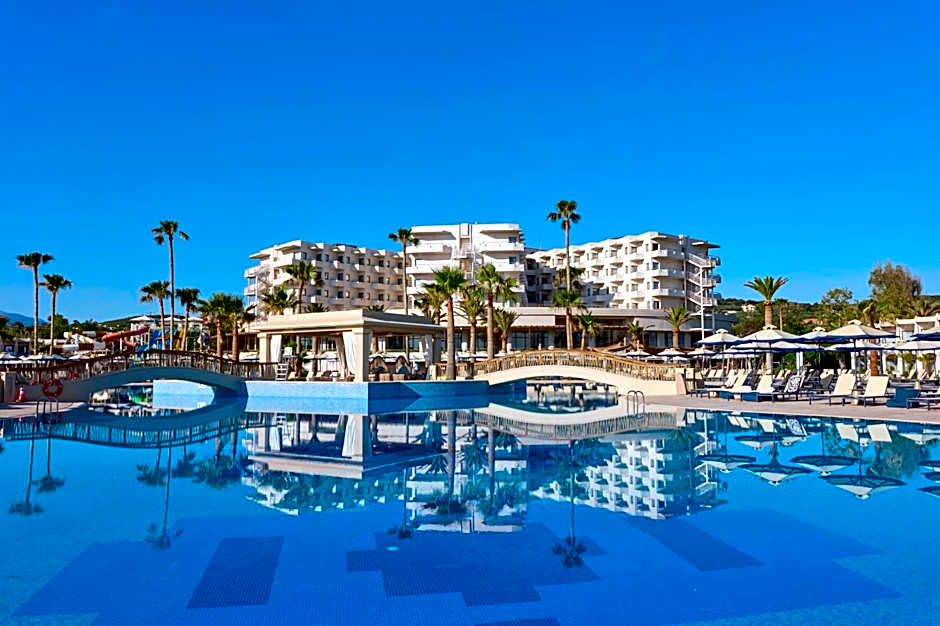 Atlantica Ocean Beach Resort