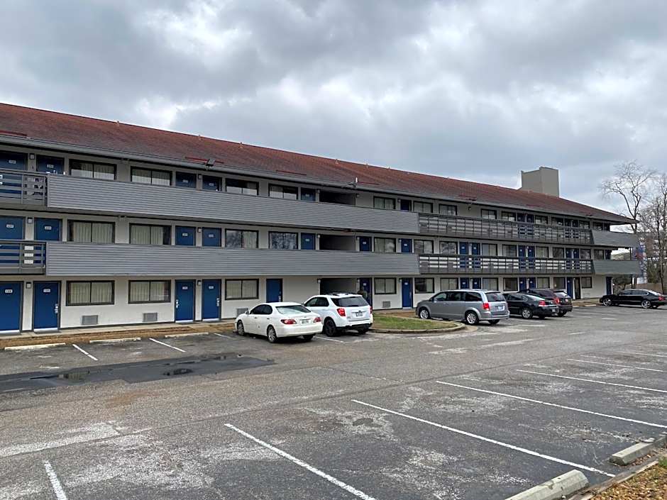 Motel 6-Memphis, TN - Downtown