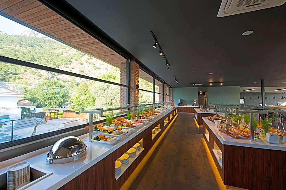 Belcekum Beach Hotel