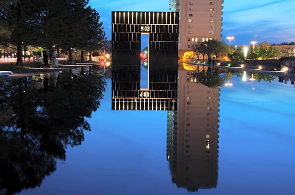 Holiday Inn Express & Suites Moore By IHG