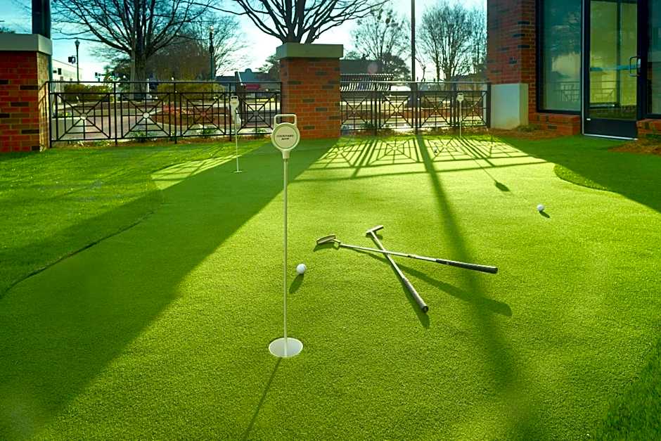 Courtyard by Marriott LaGrange