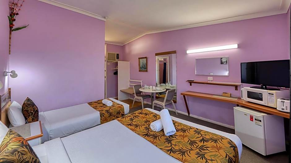 Bushmans Motor Inn