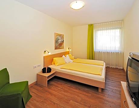 Superior One-Bedroom Apartment with Balcony