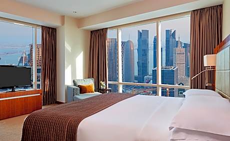 1 King Classic Club Lounge Access