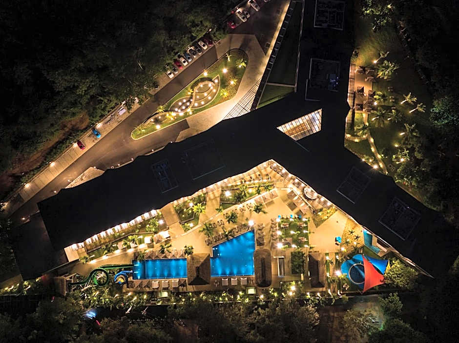 Ocean's Creek Beach Hotel