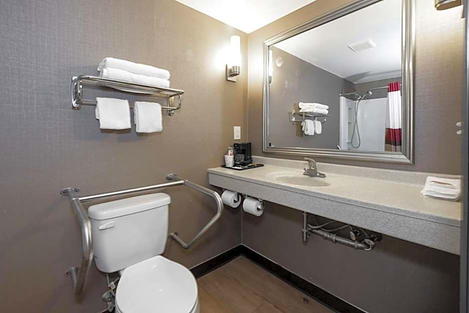 Fulton Hotel - Oswego Riverfront