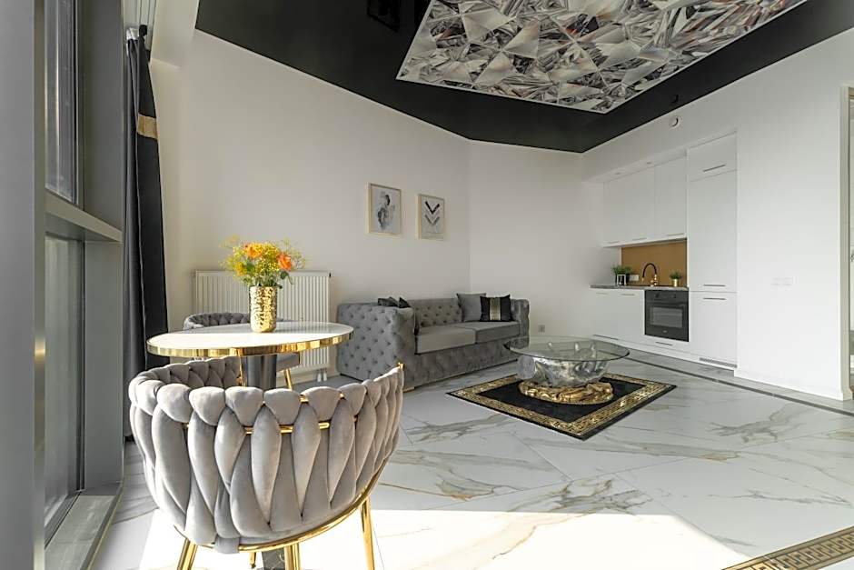 Hanza Tower Original 21st Floor- Sea and City-View