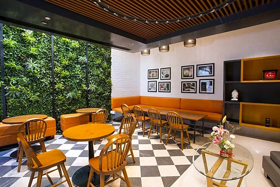 Fountain Tree by TGI