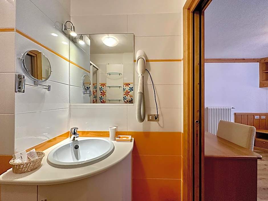 B&B Family Accommodation Canazei SKI-IN SKI-OUT